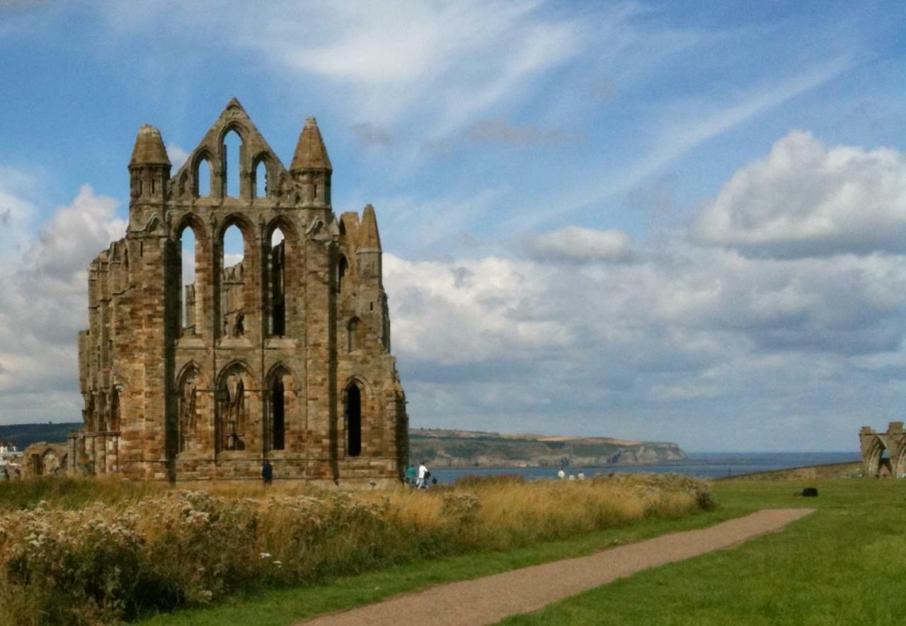 See Glympse Whitby Buitenkant foto