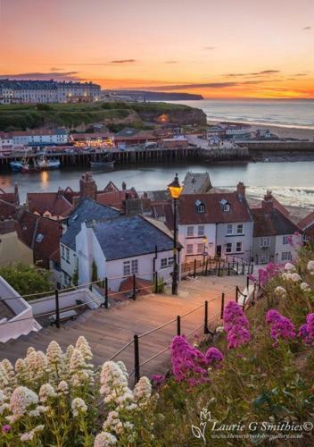 See Glympse Whitby Buitenkant foto